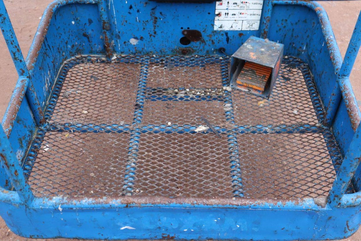 Mast lift ATN PIAF 880R Electric 8.8m 2015 2015 ATN PIAF 880R 2015 1 image 12