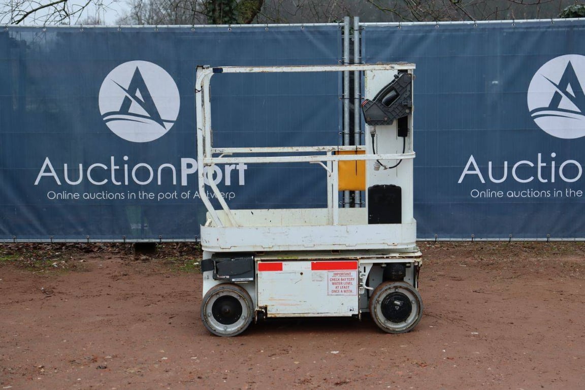 Mast lift 1230ES Electric 5.66m 2015 2015 1230ES 2015 1 image 2