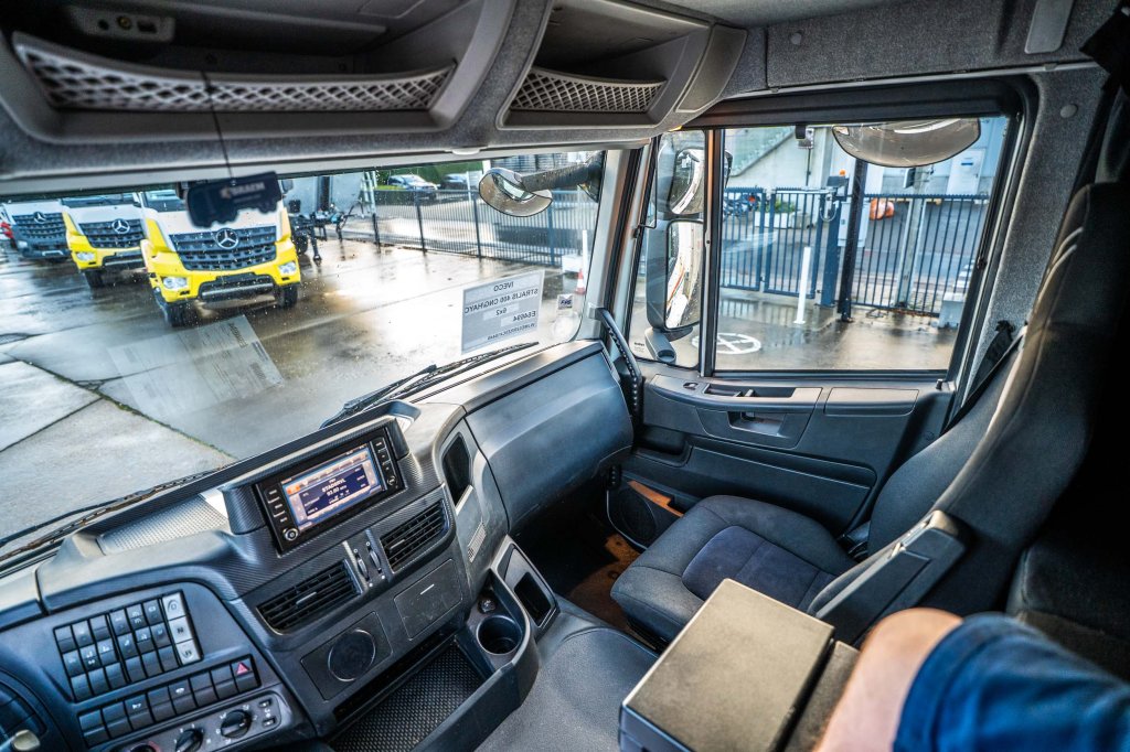 IVECO STRALIS 400 CNG // HAYON DHOLLANDIA 2019 E64694 STRALIS 400 CNG // HAYON DHOLLANDIA 2019 1 image 12