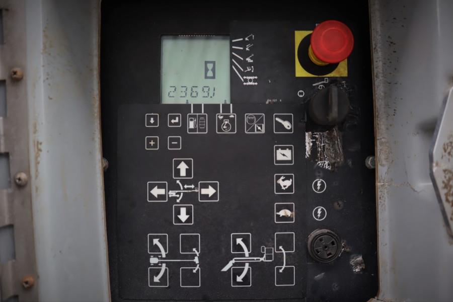 Genie S125 Diesel, 4x4x4 Drive, 40.1m Working Height, 24 2016 GENIE - S125 - 61463 S125 Diesel, 4x4x4 Drive, 40.1m Working...