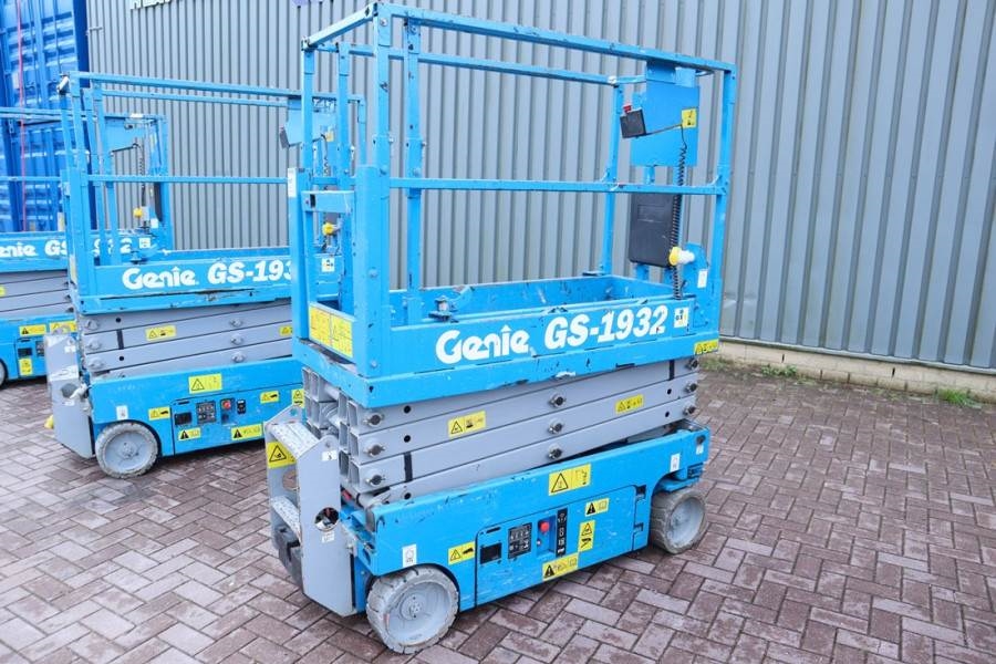 Genie GS1932 Electric, Working Height 7.8 m, 227kg Capac 2013 GENIE - GS1932 - 90027 GS1932 Electric, Working Height 7.8 m...