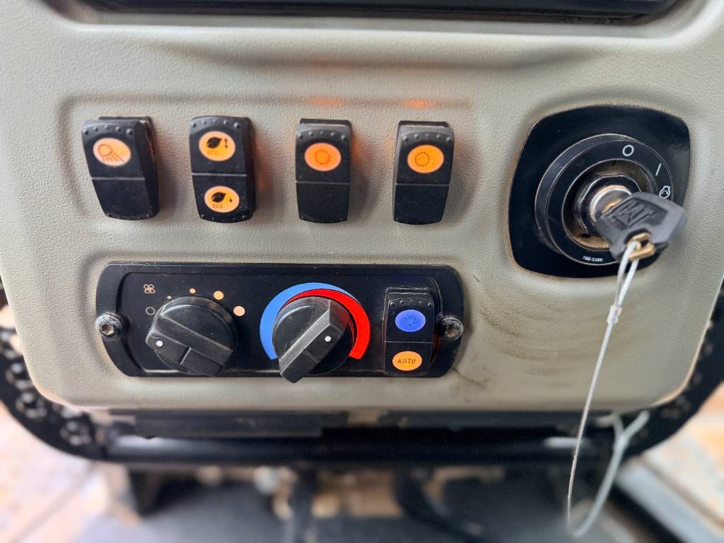 Heavy machinery product image - Image 15 of 15