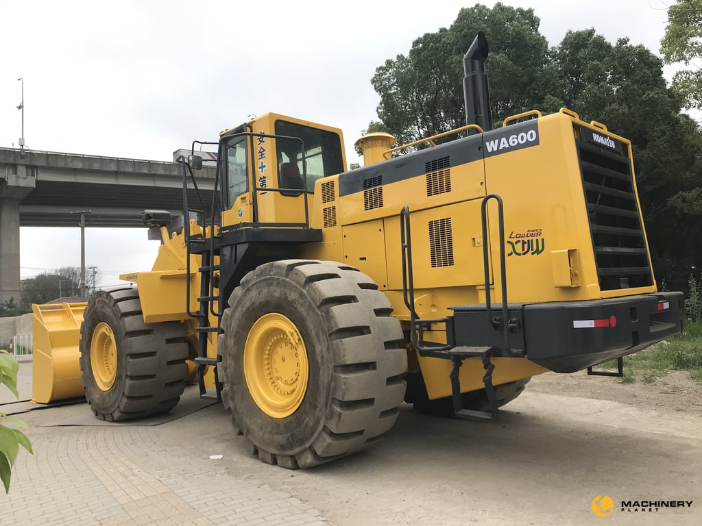 Komatsu WA600-3 good quality Original for sale WA600-3 2018 1 Wheel Loaders image 9