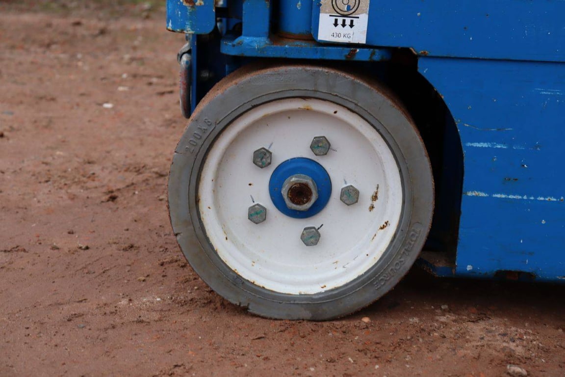 Skyjack SJ12 Electric Mast Lift 5.6m 2015 2015 SJ12 2015 1 image 12