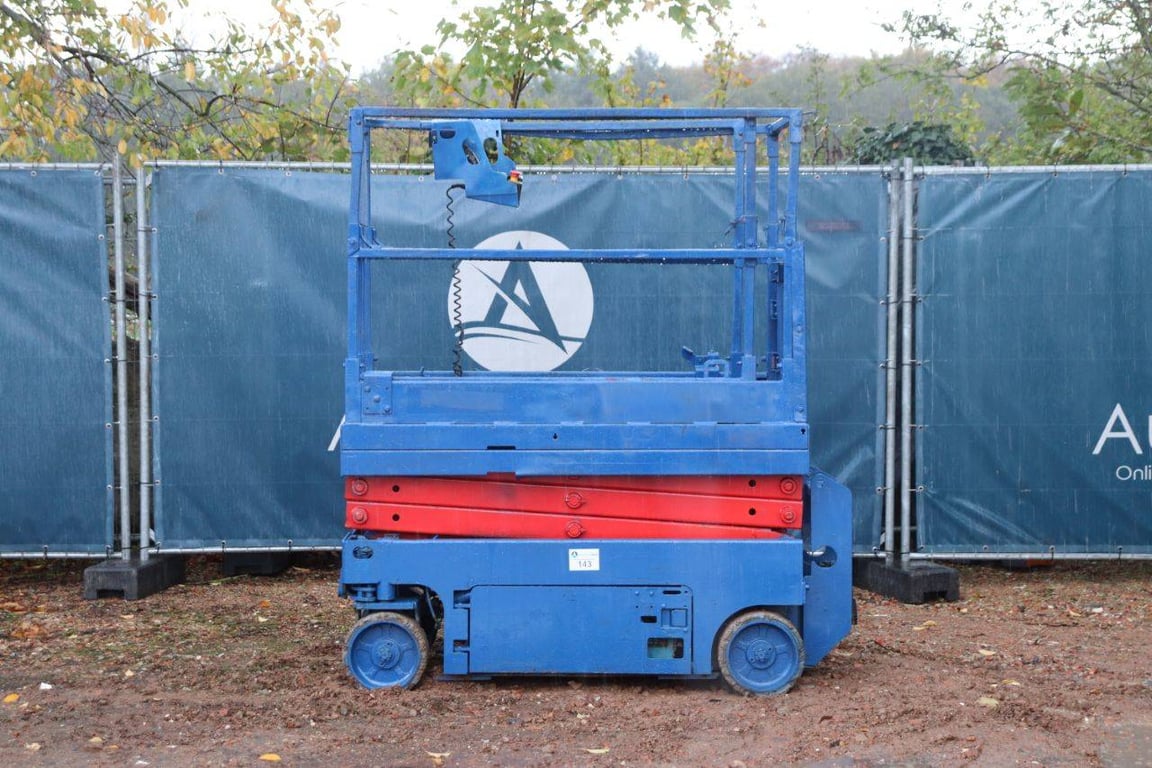 Scissor lift Genie GS-1532 Electric 6.6m 2014 2014 GS-1532 2014 1 Scissor Lifts image 2