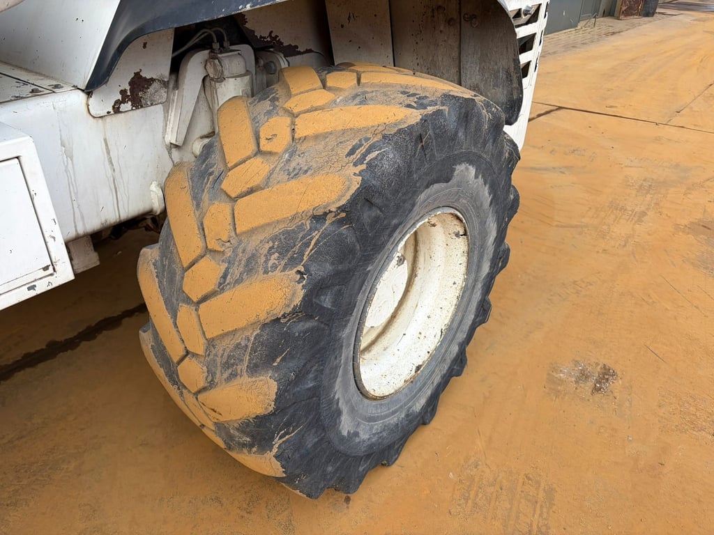 Mecalac 12MTX incl. 5 x bucket 2013 00033692 Mecalac 12MTX incl. 5 x bucket 2013 1 image 13