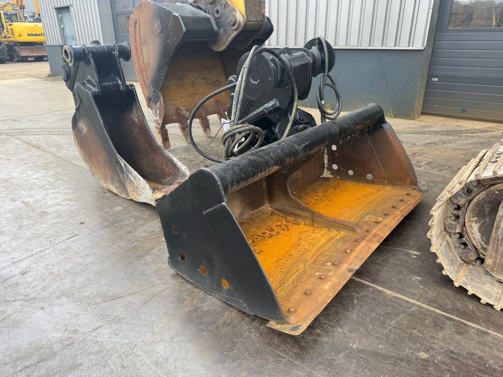 Caterpillar 325F LCR - 3 buckets 2018 00033371 325F LCR - 3 buckets 2018 1 image 9