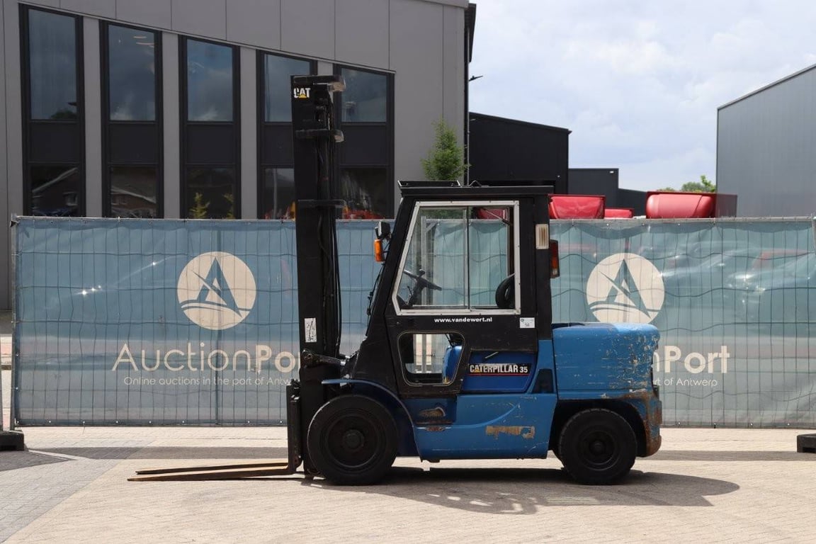 Forklift Caterpillar DP35K Diesel 3500kg 4.5m 2001 2001 DP35K 2001 1 Forklift image 2