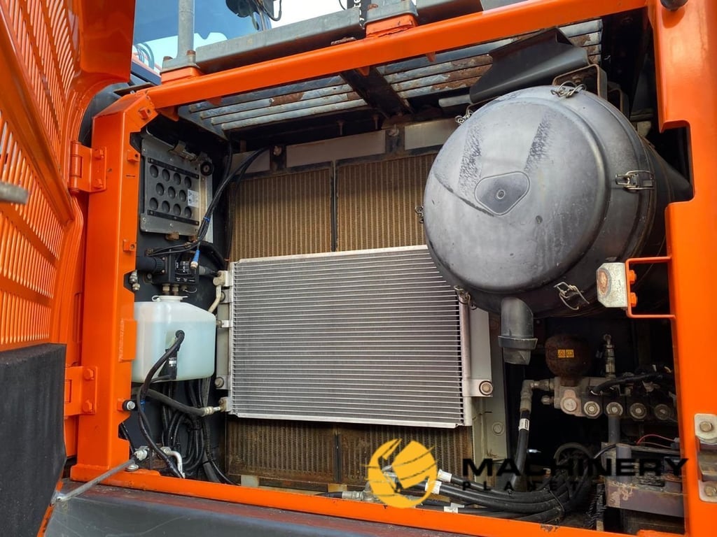 Heavy machinery product image - Image 8 of 12