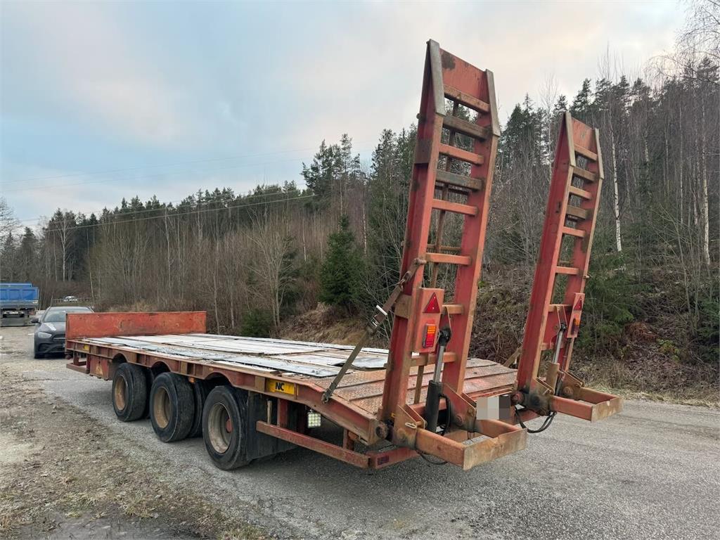 NC 3-axle machine trailer 2009 21896 NC 3-axle machine trailer 2009 1 Lowloader trailers image 22