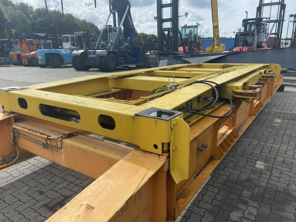 Kalmar 20 and 40 `Topspreader DIV1340 20 and 40 `Topspreader 1 image 2
