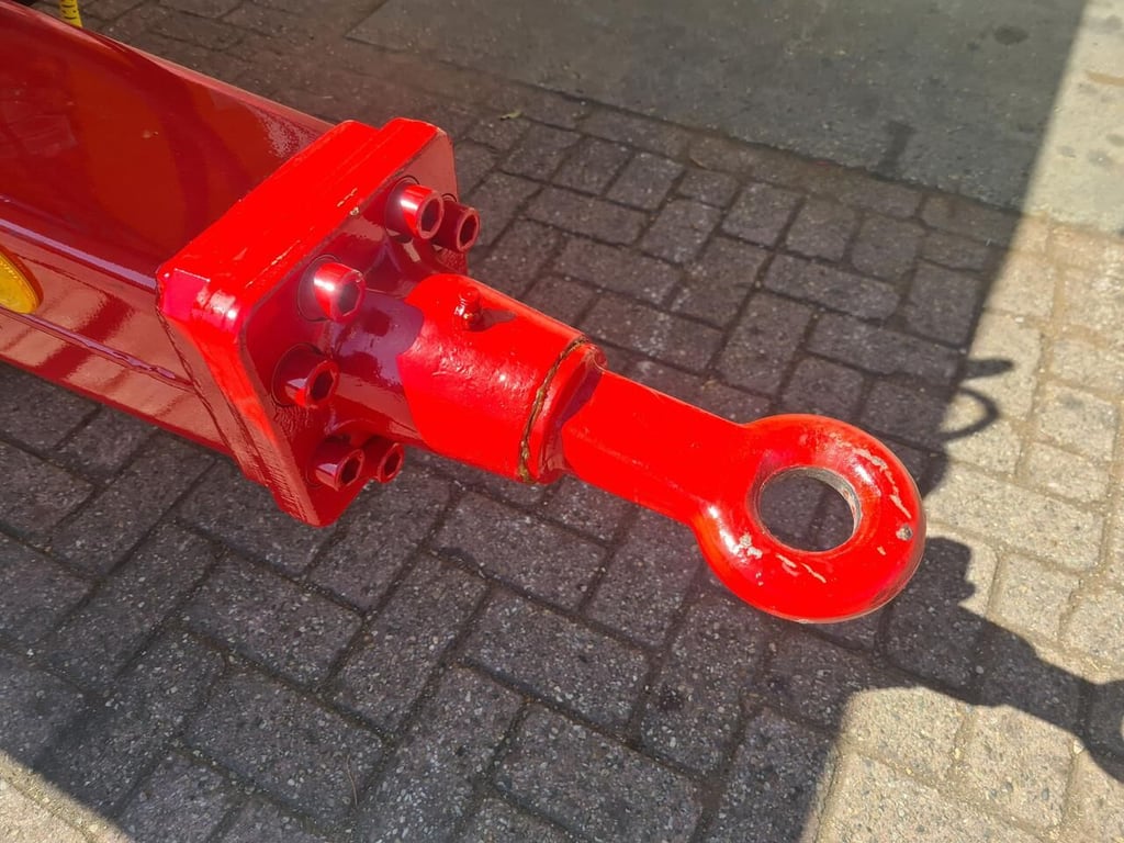 Heavy machinery product image - Image 14 of 15