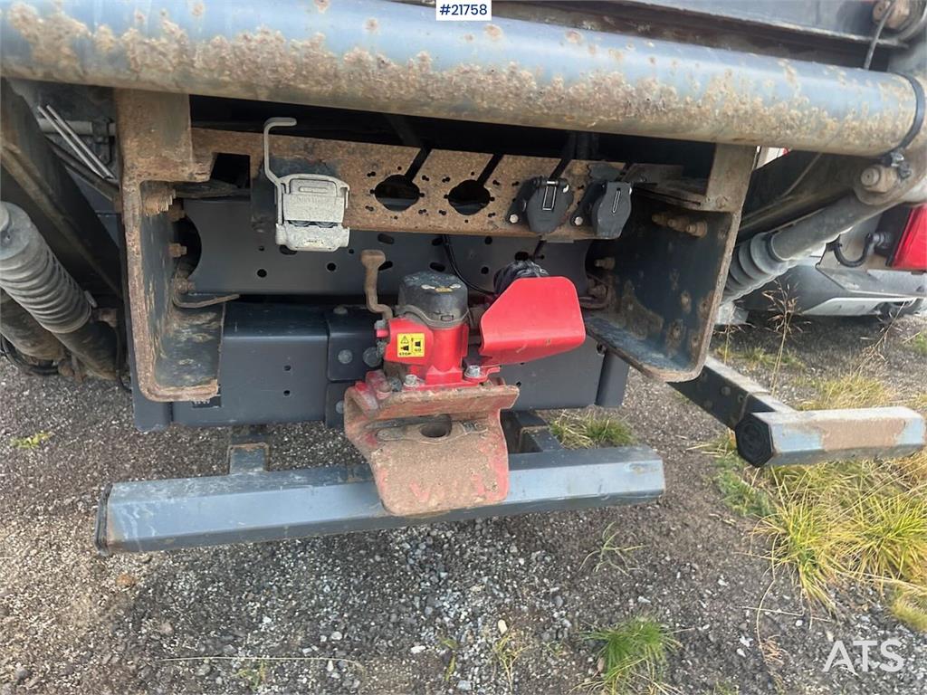 Volvo FM450 box truck 6x2 w/ full side opening, 2 zone u 2016 21758 FM450 box truck 6x2 w/ full side opening, 2 zone u 201...