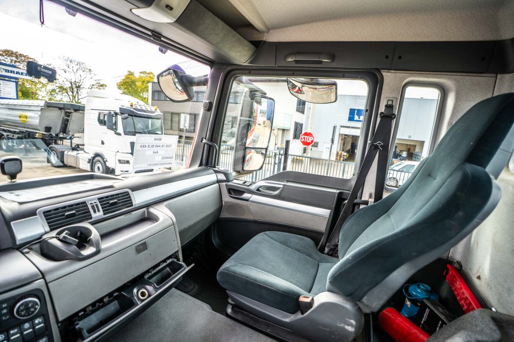 MAN TGS 18.440 BLS 4x4 (+cardan) 2010 E64433 TGS 18.440 BLS 4x4 (+cardan) 2010 1 image 13