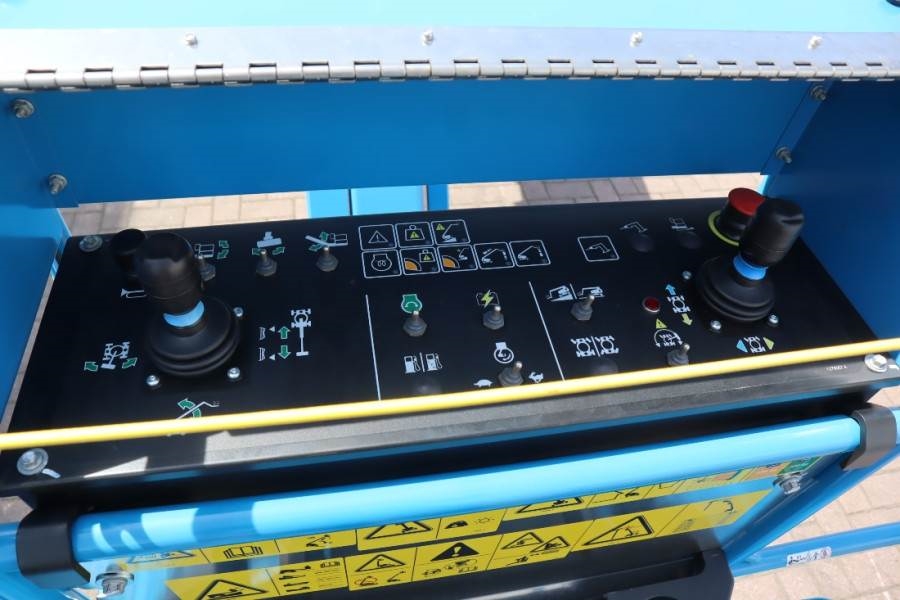 Genie S65XC Trax Valid inspection, *Guarantee! Diesel, 4 2023 GENIE - S65XC Trax - 61813 S65XC Trax Valid inspection, *Gua...