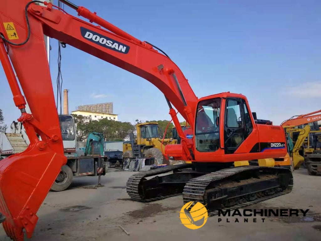 DOOSAN DH220LC Used Crawler Excavator Hot Sale DH220LC 2019 1 Crawler Excavators image 4
