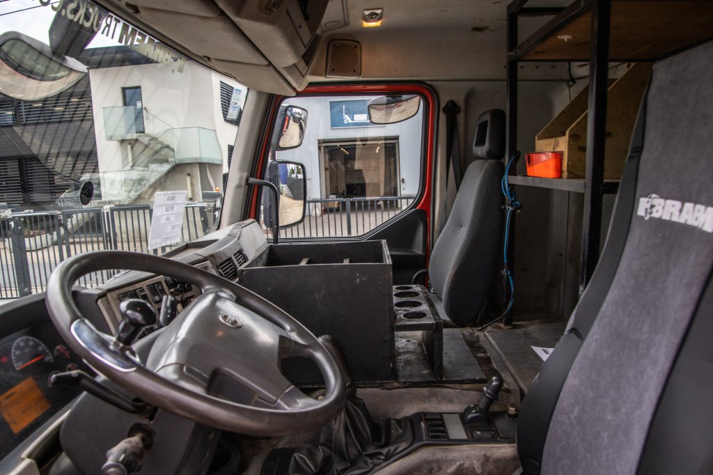 VOLVO FE 300 - 172 890 KM 2011 E57855 FE 300 - 172 890 KM 2011 1 image 10