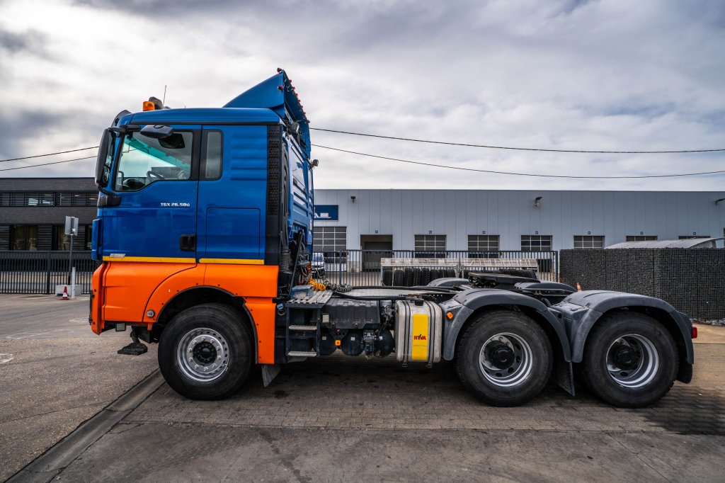 MAN TGX 26.580 XL BLS+INTARDER+BIG AXLES+HYDR. 2017 E64742 TGX 26.580 XL BLS+INTARDER+BIG AXLES+HYDR. 2017 1 image 2