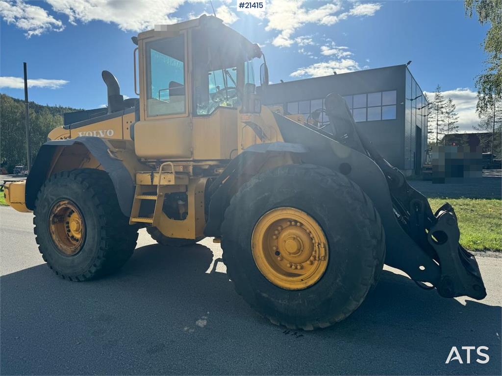 Volvo L110E Wheel Loader w/ Bucket WATCH VIDEO 2004 21415 L110E Wheel Loader w/ Bucket WATCH VIDEO 2004 1 Wheel Loaders im...