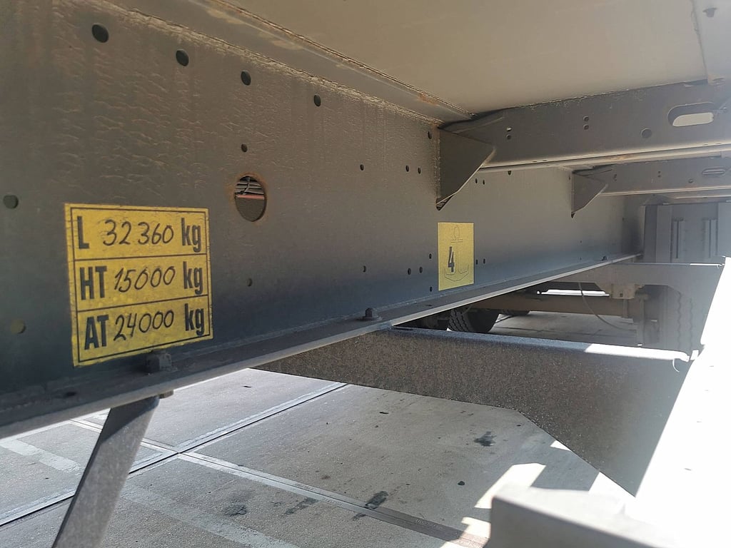 KRONE SDP 02 bär 2 tons taillift 2017 SDP 02 BÄR 2 TONS TAILLIFT 2017 1 image 11