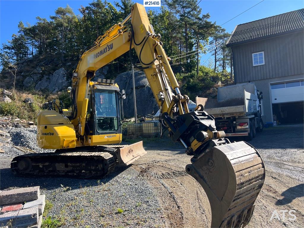 Komatsu PC78us Excavator w/ Rototilt, sanding bucket, narr 2015 21416 PC78us Excavator w/ Rototilt, sanding bucket, narr 2...