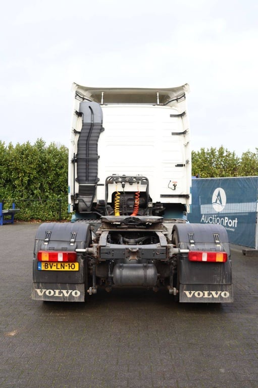 Chassis Cabin Volvo FM 390 Diesel 2008 2008 FM 390 2008 1 image 4