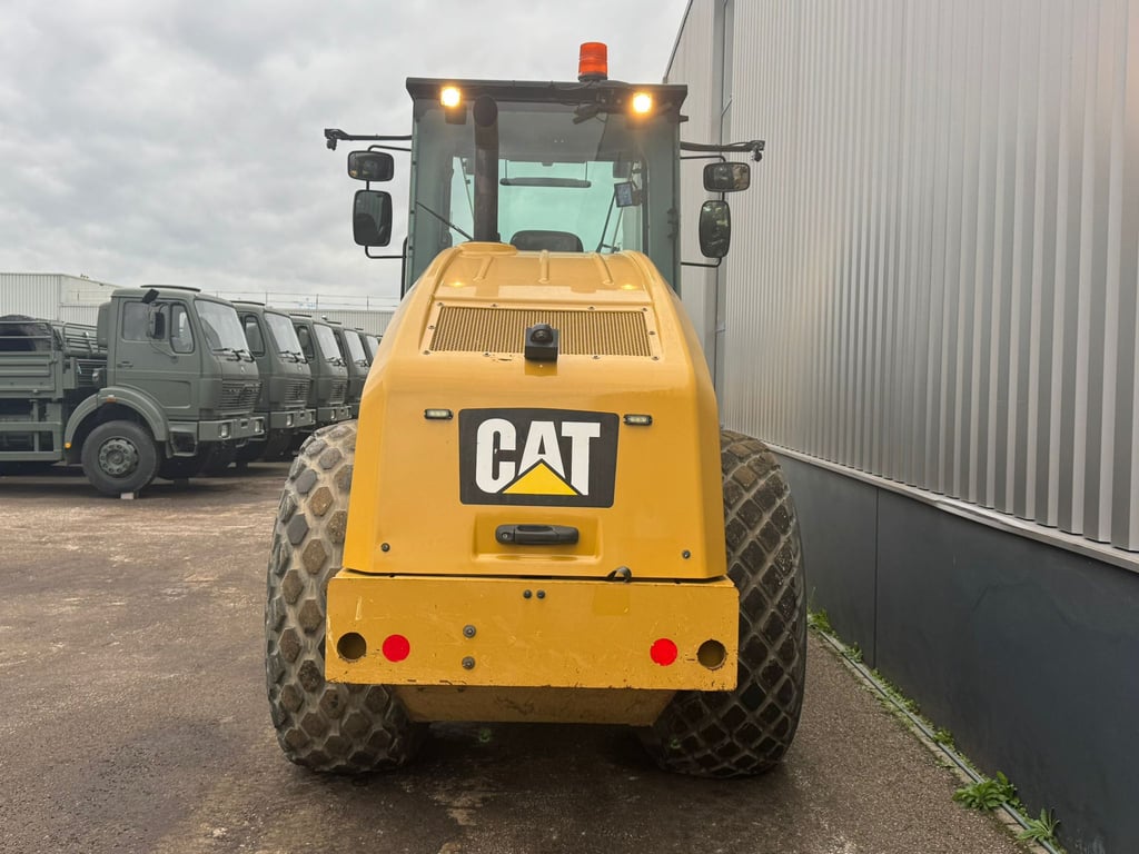 Caterpillar CS64B 2018 00033742 CS64B 2018 1 image 4