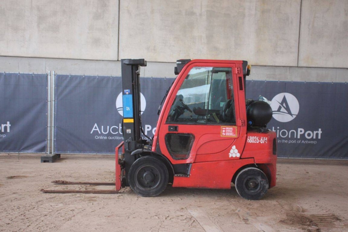Forklift Hyster H2.5FT LPG 2490kg 3.3m 2015 2015 H2.5FT 2015 1 Forklift image 2