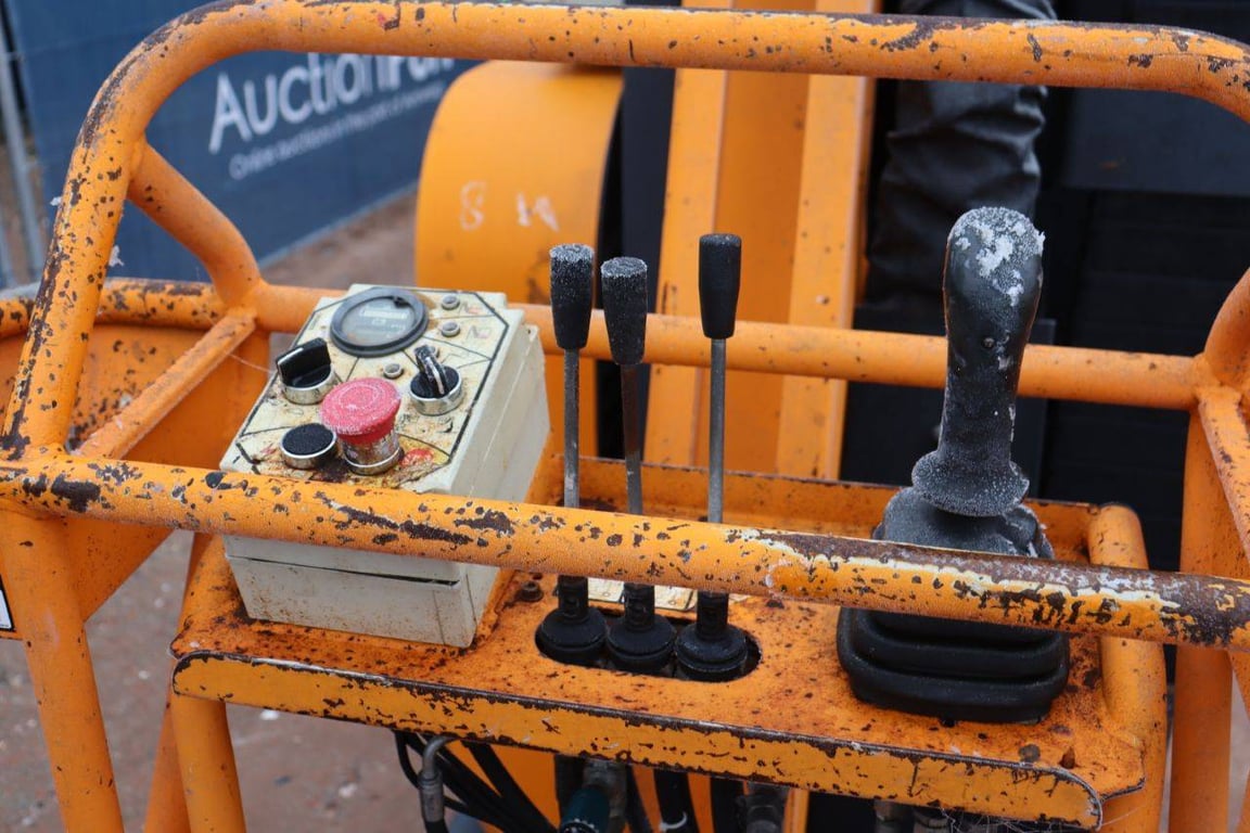 Mast lift ATN PIAF 880R Electric 8.8m 2014 2014 ATN PIAF 880R 2014 1 image 14