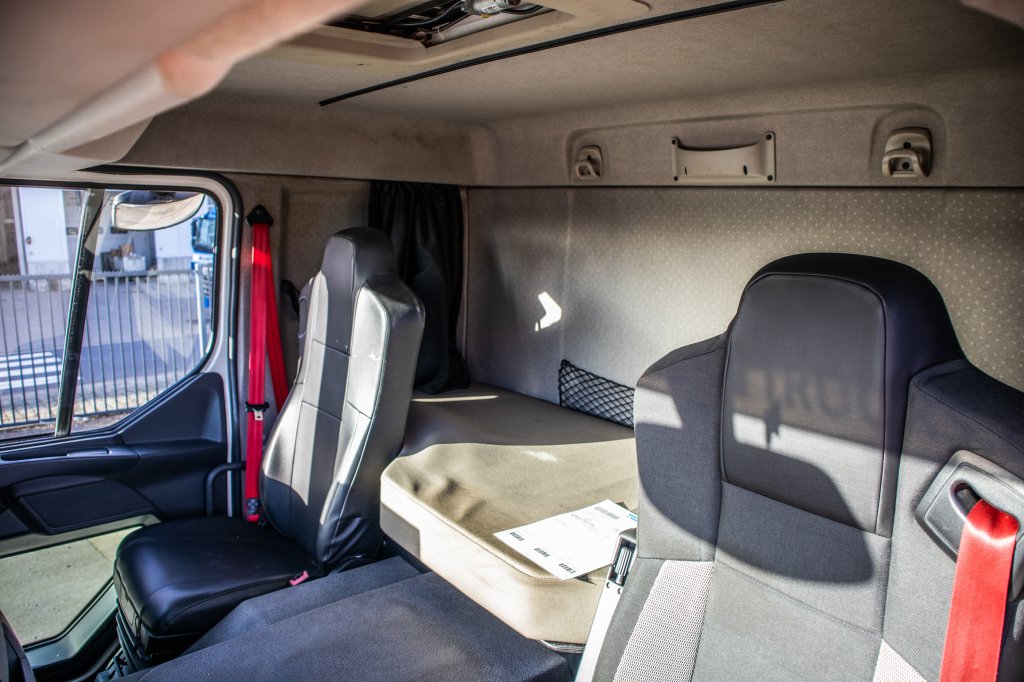 RENAULT D 330 -CARRIER SUPRA 850-Vlees/Meat/Viande/Fleisch 2014 E59253 Renault D 330 -CARRIER SUPRA 850-Vlees/Meat/Viande/...