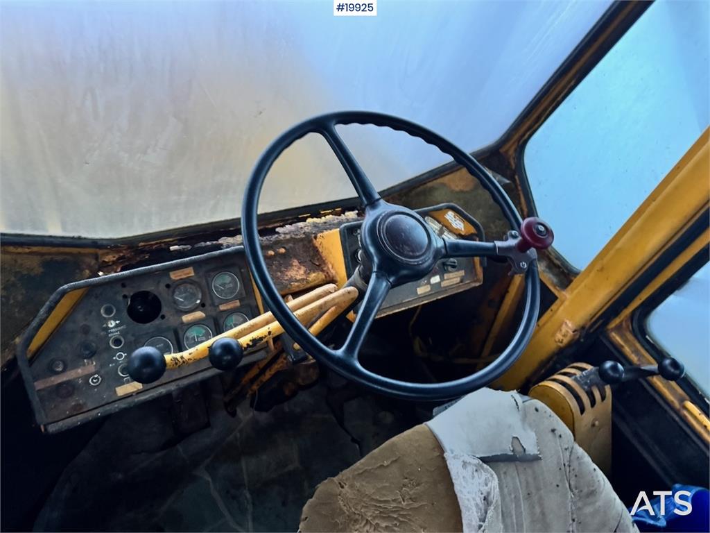 Clark 75B Wheel Loader w/ Bucket. 1979 19925 75B Wheel Loader w/ Bucket. 1979 1 Wheel Loaders image 27