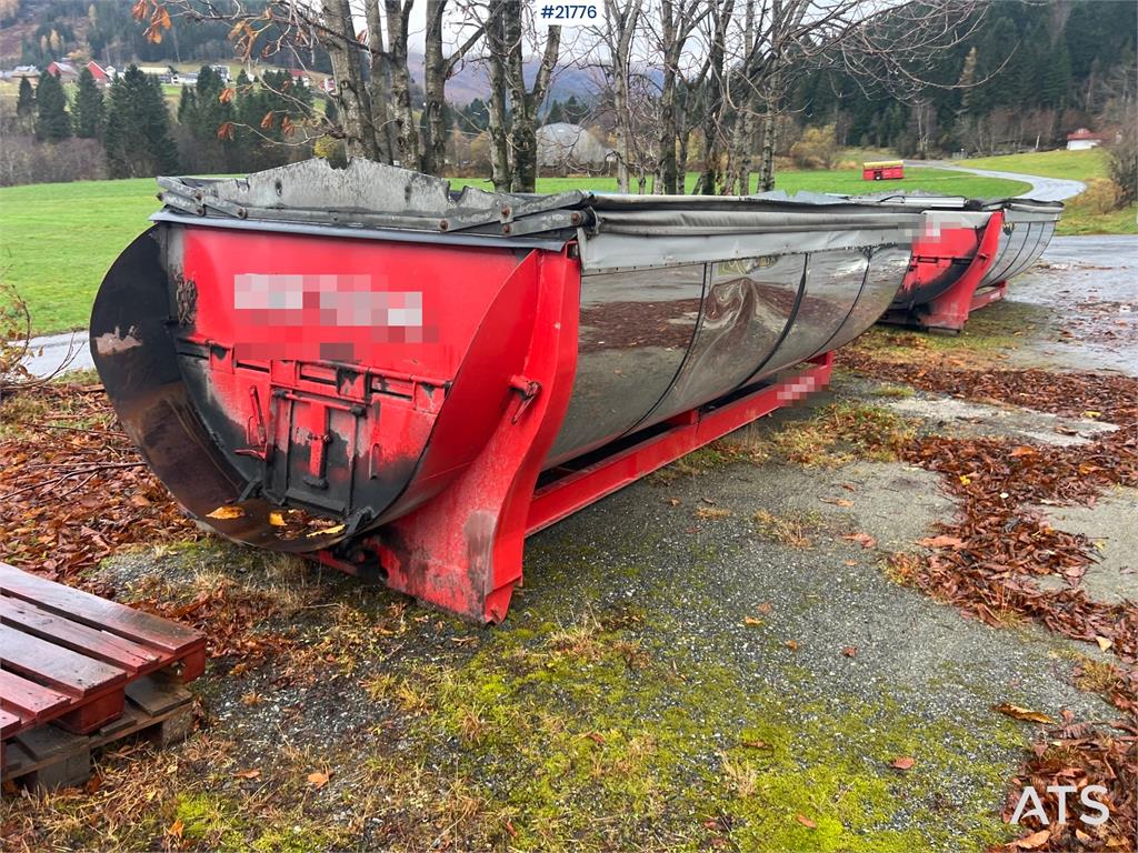 BFAB asphalt tank w/ manual canopy 2015 21776 BFAB asphalt tank w/ manual canopy 2015 1 image 5