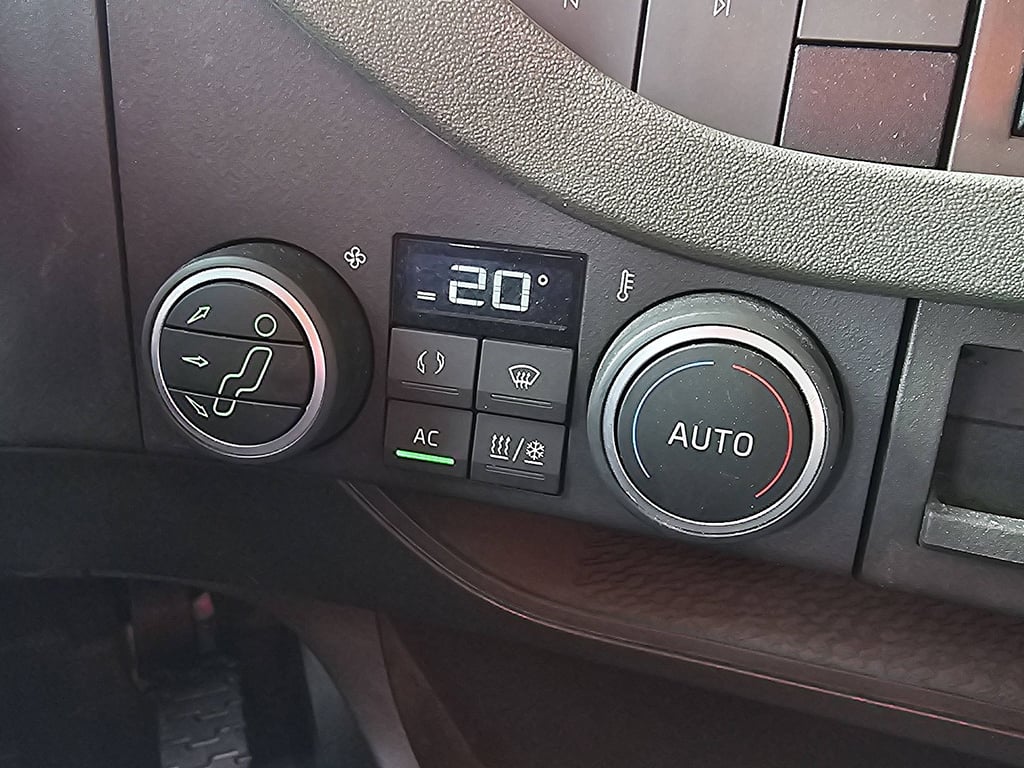 Heavy machinery product image - Image 12 of 15