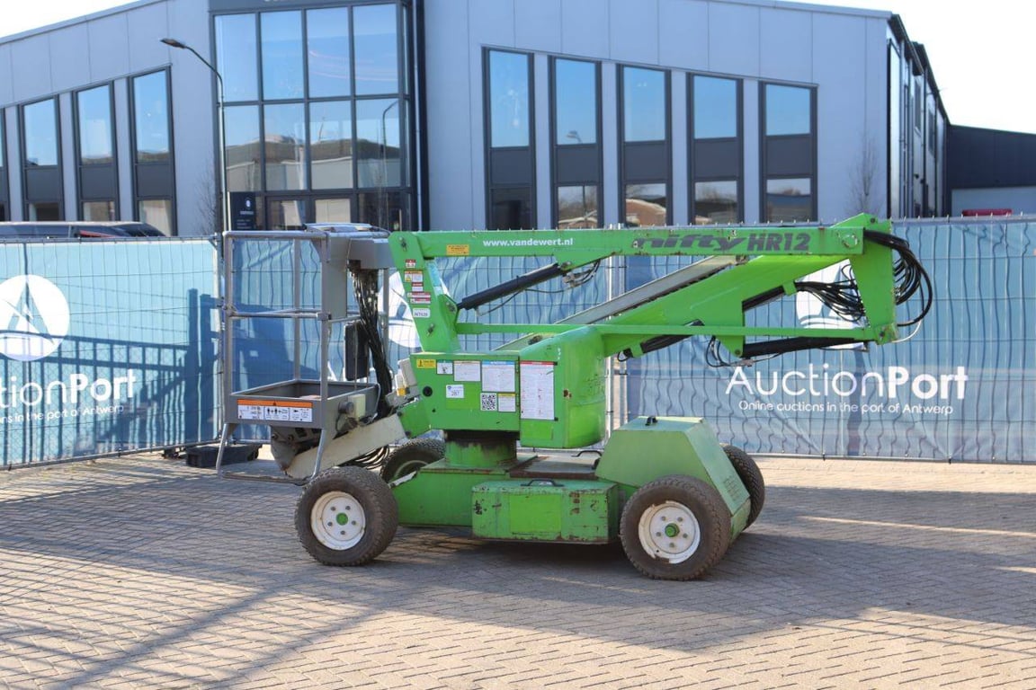 Niftylift HR12NDE Electric + Diesel 12m Articulated Boom Lift 2014 2014 Niftylift HR12NDE 2014 1 image 3