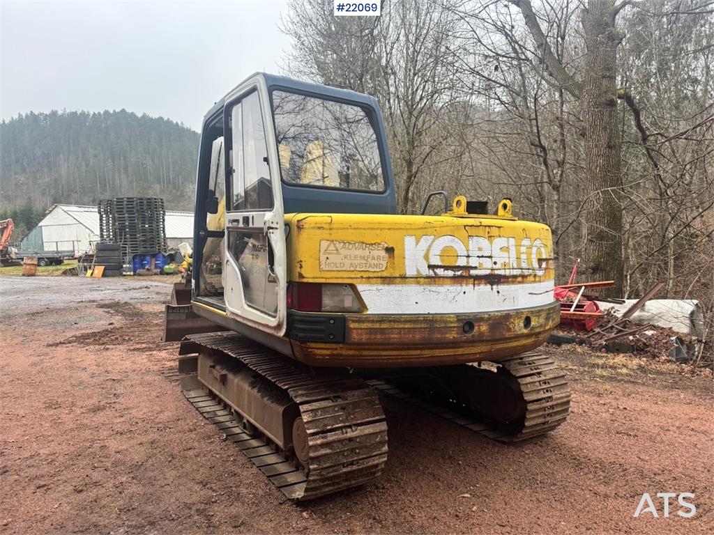 Kobelco SK60 crawler excavator with bucket 1991 22069 SK60 crawler excavator with bucket 1991 1 Crawler Excavators image 21