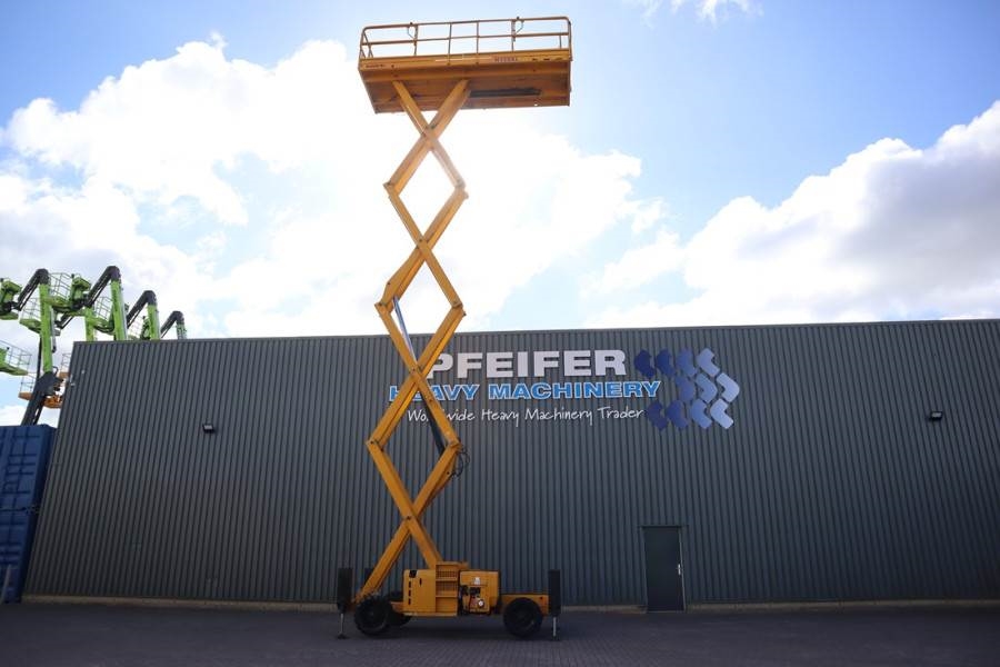 Haulotte H15SXL Diesel, 4x4 Drive, 15m Working Height, 500k 2011 HAULOTTE - H15SXL - 63452 H15SXL Diesel, 4x4 Drive, 15m W...