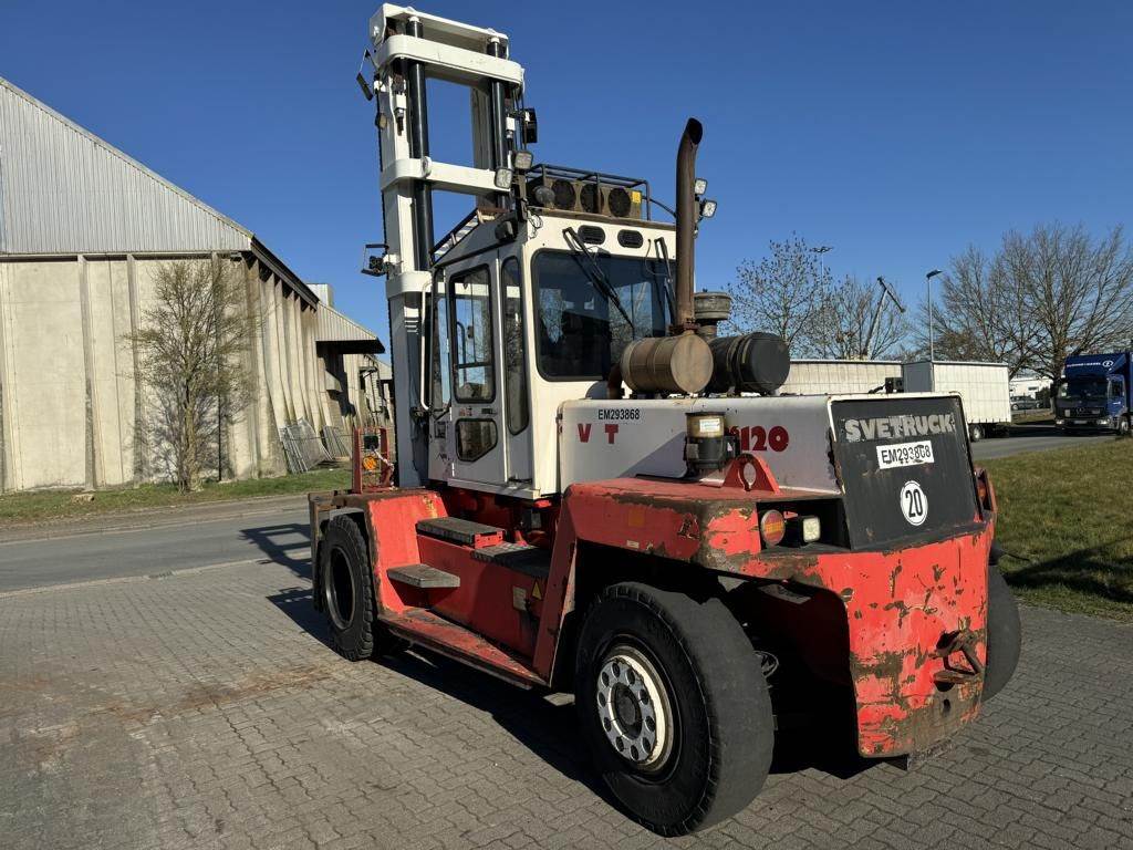 Svetruck 13.6-120-32 2016 D3923 Svetruck 13.6-120-32 2016 1 Forklift image 2