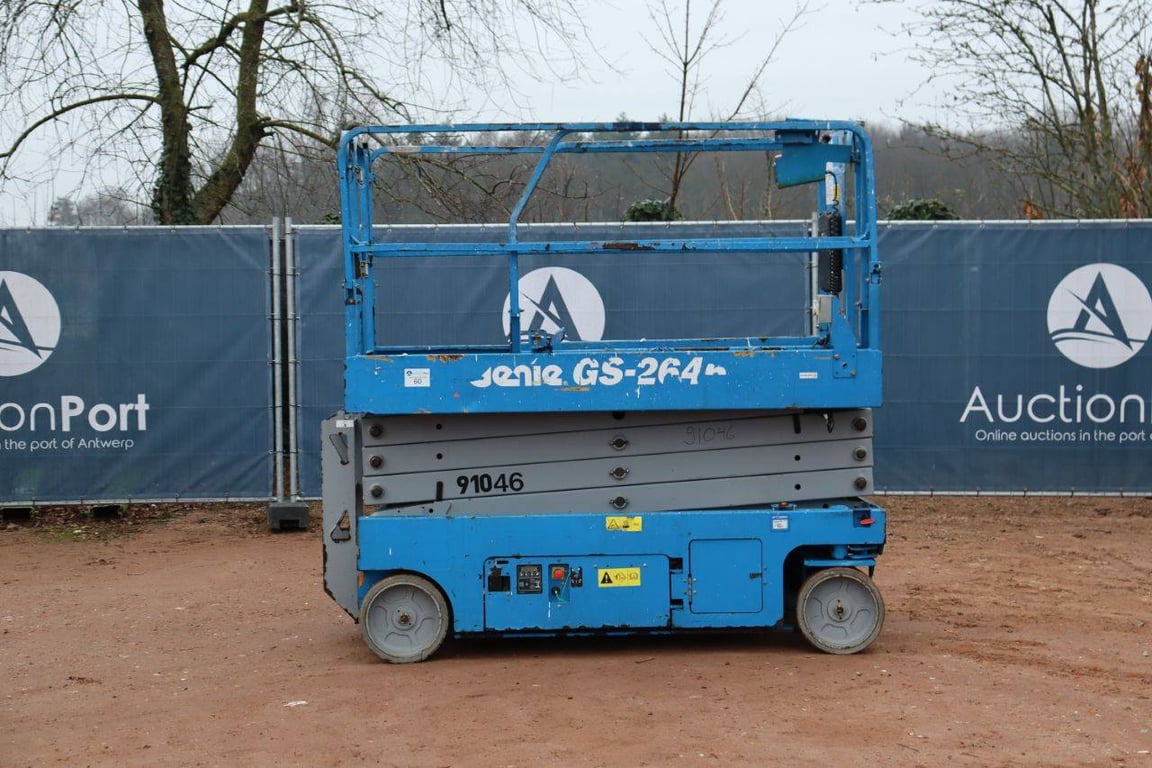 Scissor lift Genie GS-2646 Electric 9.92m GS-2646 1 Scissor Lifts image 2