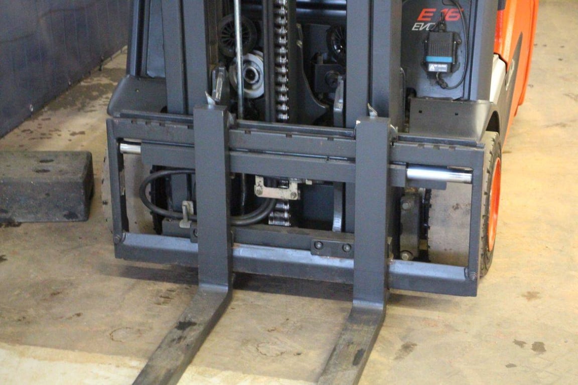 Forklift Linde E16 Electric 1600kg 4.62m E16 1 Forklift image 10