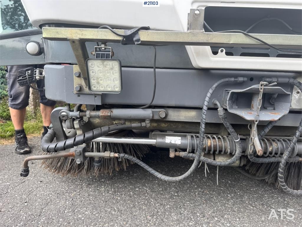 Ravo 540 Sweeper. 2006 21103 Ravo 540 Sweeper. 2006 1 image 9