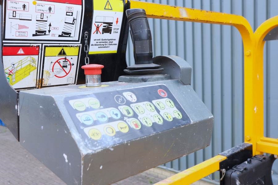 Haulotte Compact 12RTE Electric, 12m Working Height, 450kg 2011 HAULOTTE - Compact 12RTE - 63600 Compact 12RTE Electric, 1...