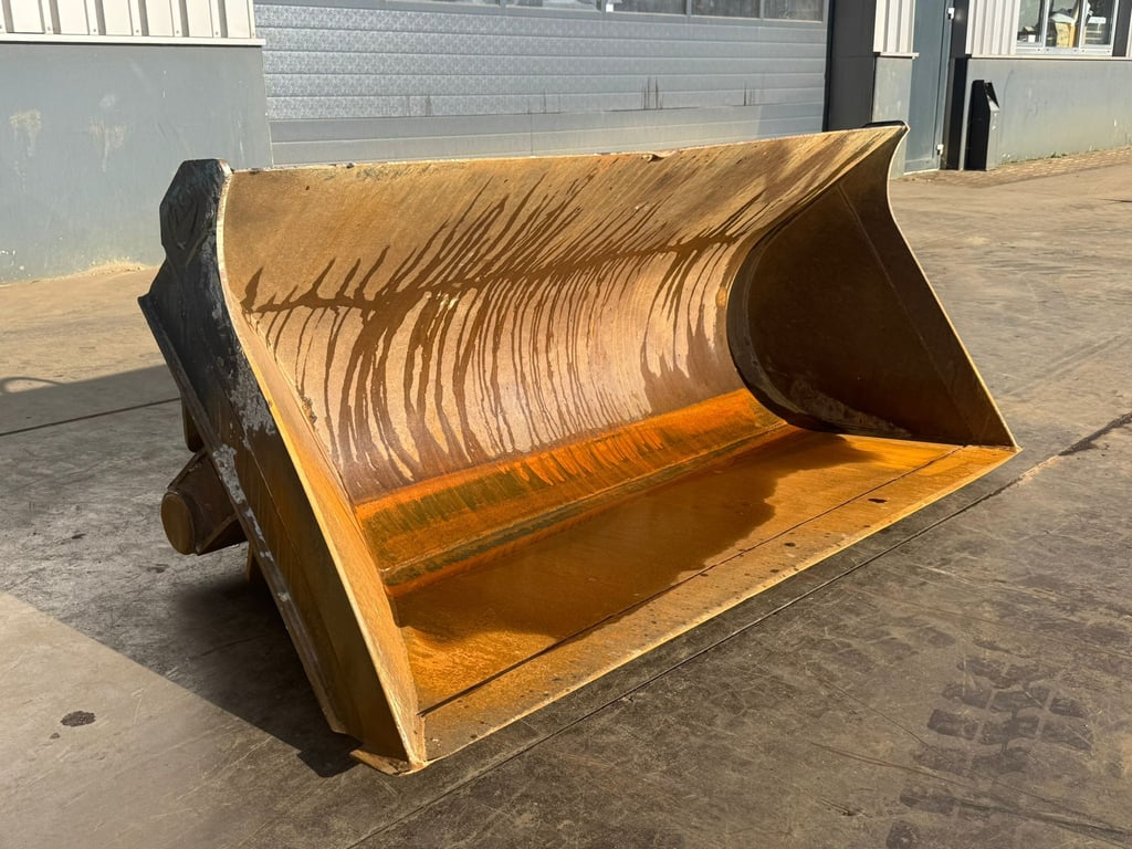 ZFE Side-Tilting bucket for CAT 908 SW 2023 70001912 ZFE Side-Tilting bucket for CAT 908 SW 2023 1 image 7