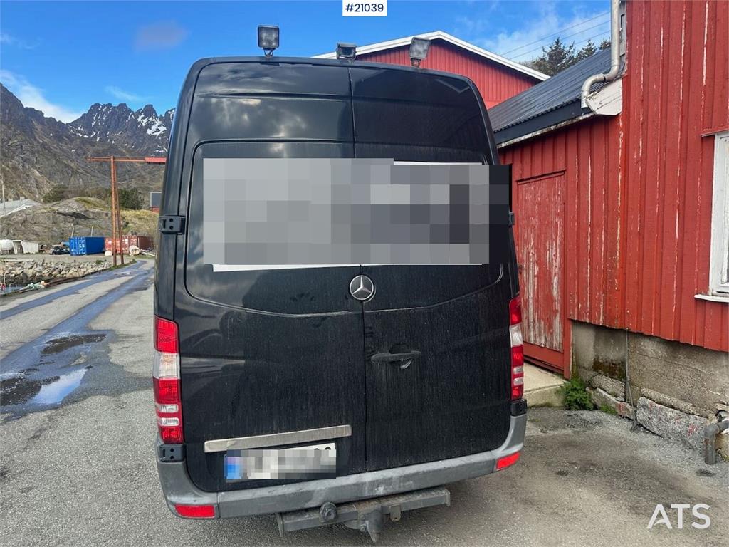 Mercedes-Benz Sprinter 519 minibus 16+1 seats w/ 2 sets of tires 2010 21039 Mercedes-Benz Sprinter 519 minibus 16+1 seats ...