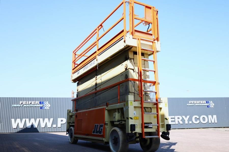 JLG SL245-12 Diesel, 4x4x4 Drive, 26.5m Working Height 2010 JLG - SL245-12 - 90083 SL245-12 Diesel, 4x4x4 Drive, 26.5m Wor...