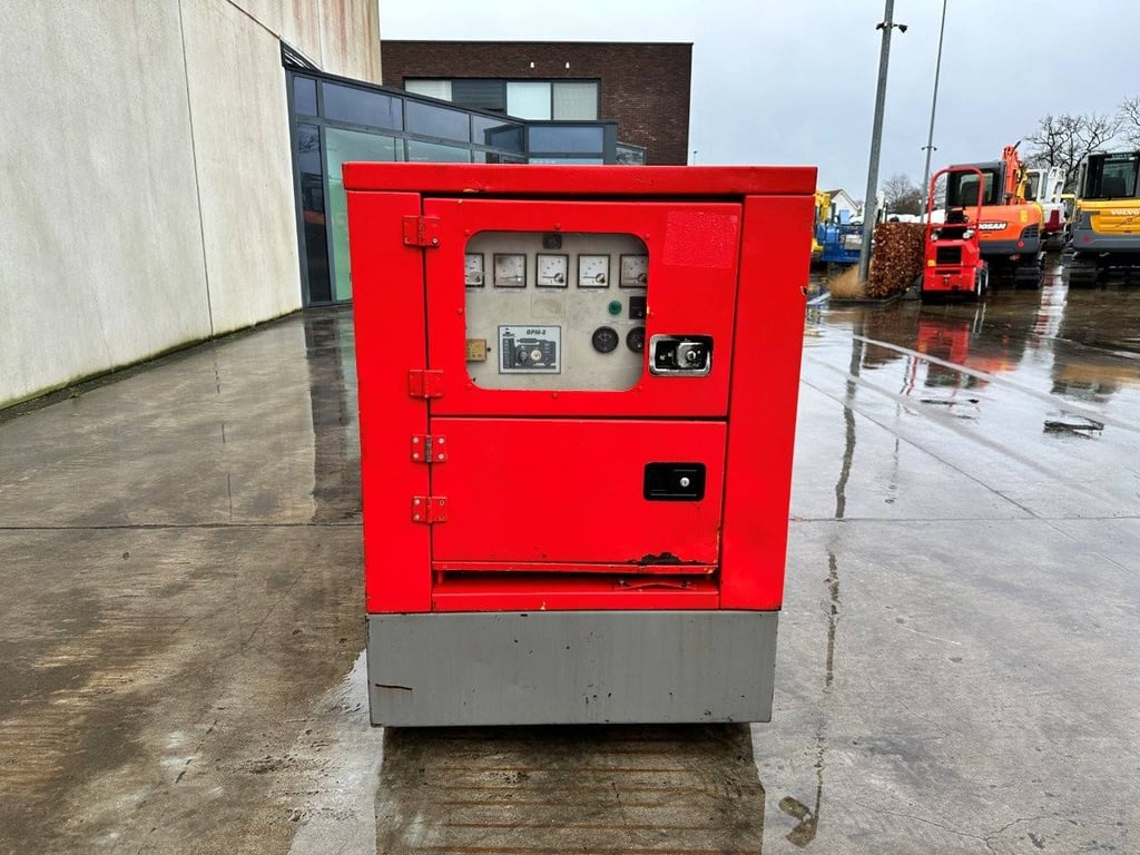 Generator Gesan DPS100 Diesel 110kVA 2005 2005 GESAN DPS100 2005 1 Generators image 2
