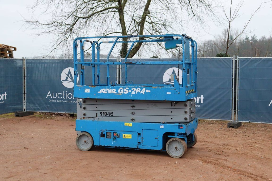 Scissor lift Genie GS-2646 Electric 9.92m GS-2646 1 Scissor Lifts image 3