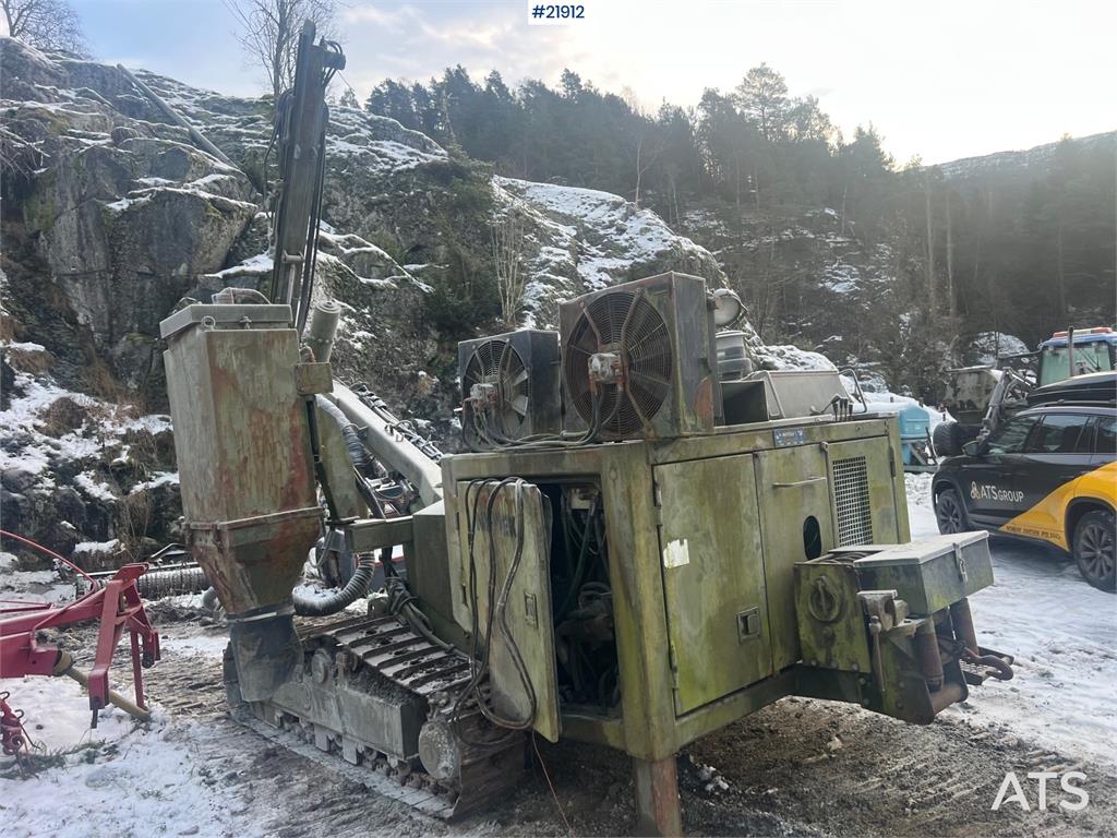 Nemek 503 TXI drilling rig w/ low hours for age 1996 21912 Nemek 503 TXI drilling rig w/ low hours for age 1996 1 image 5