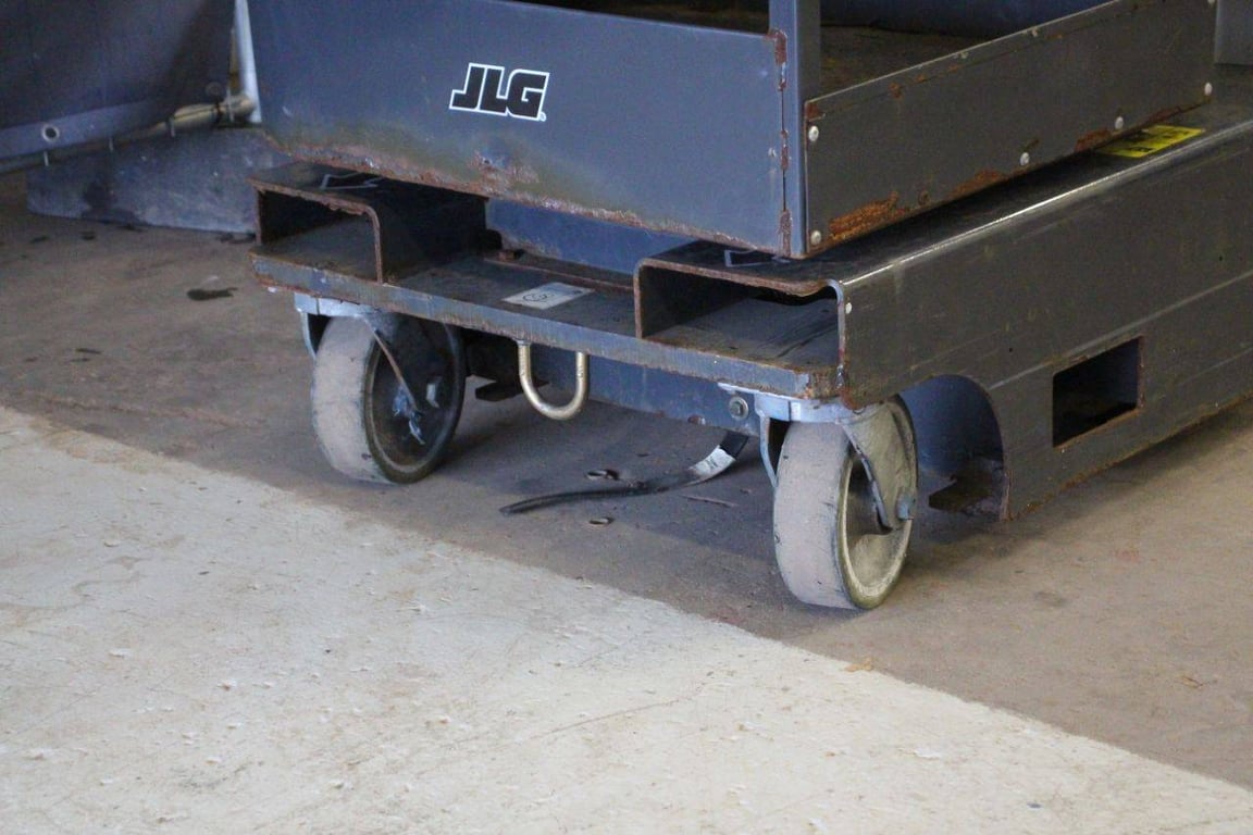 JLG 20MVL 7.98m Electric Mast Lift 2020 2020 20MVL 2020 1 image 9