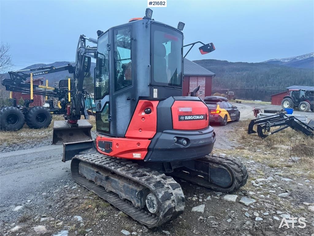 Eurocomach ES57 Tracked excavator w/ Rototilt and 2 buckets. 2014 21682 Eurocomach ES57 Tracked excavator w/ Rototilt and ...