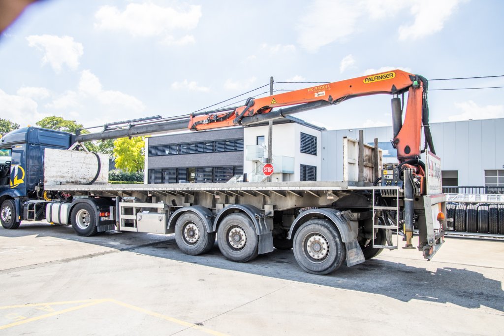SYSTEM TRAILER CRANE/KRAN/GRUE-PALFINGER 24T/M+3EXT 2013 E58309 SYSTEM TRAILER CRANE/KRAN/GRUE-PALFINGER 24T/M+3EXT 2013 1...